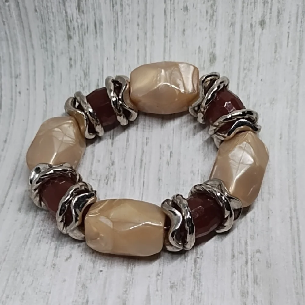 Elegant Brown and Cream Swirl Beaded Stretch Bracelet W Silver Tone Accents